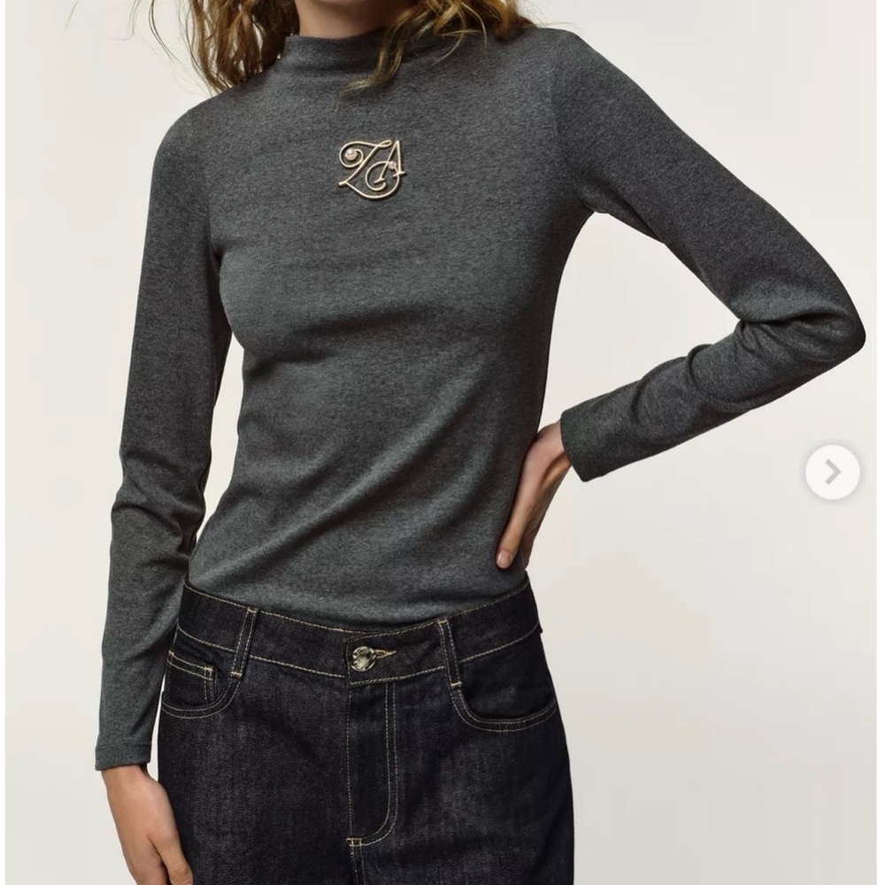 ZARA High Neck Long Sleeve T-Shirt w/ Brooch Dark Gray Size M NWT